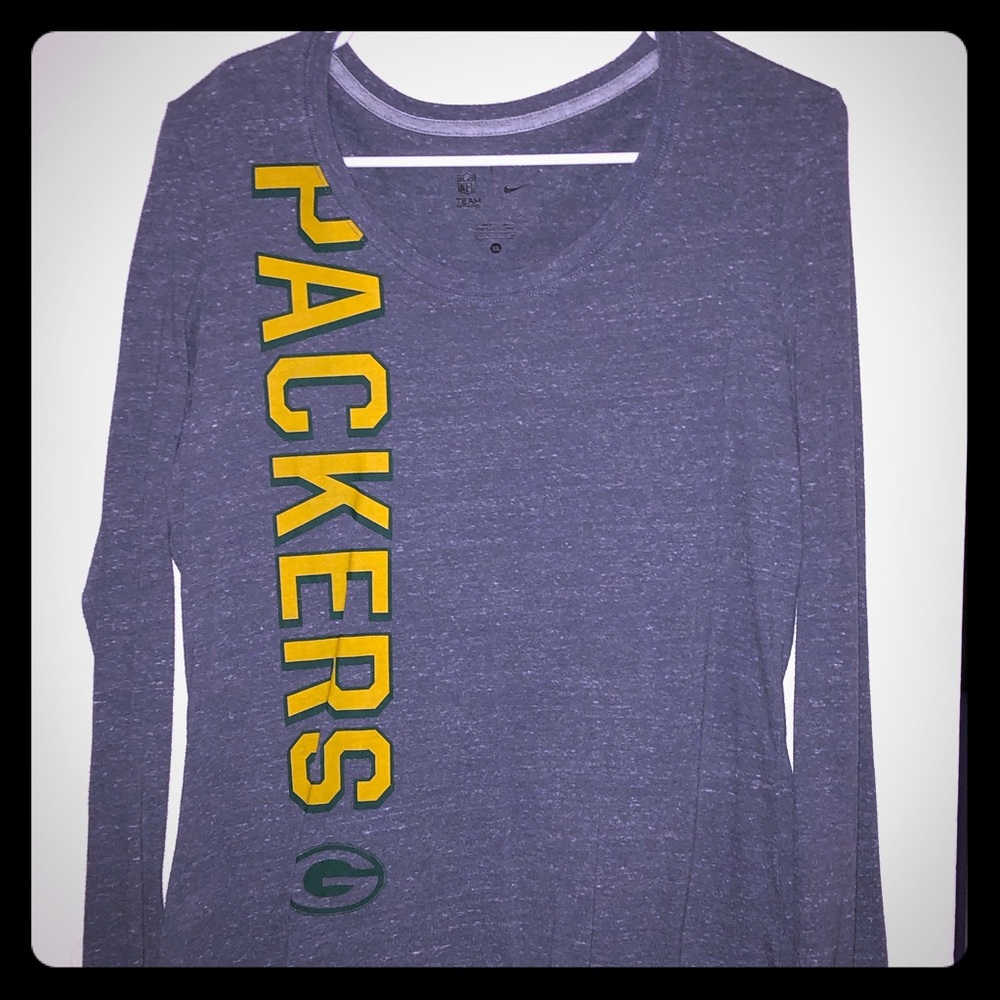 Grey woman’s Nike long sleeve Packers shirt